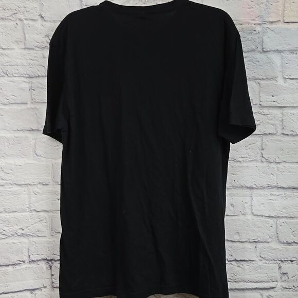 Kiss Me I'm Irish ☘️ Shamrock Tee St Patrick's Day Black Clover T-Shirt Unisex - Picture 6 of 6